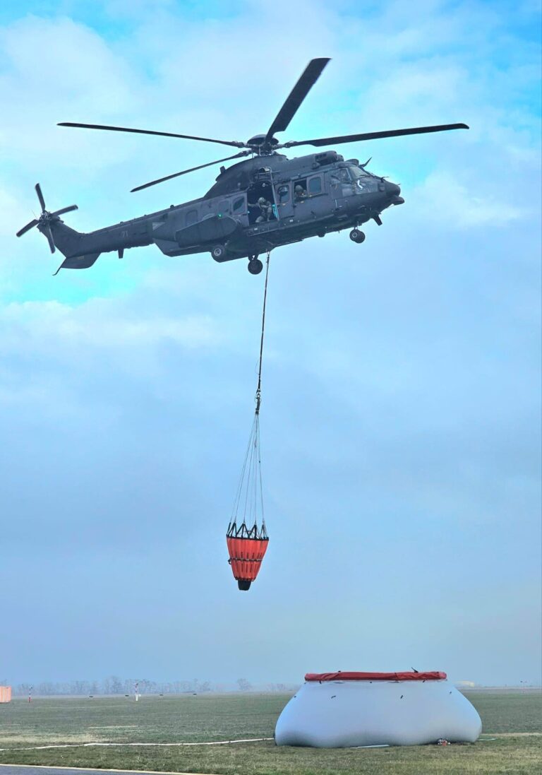Vízszállító tartály helikopteres emeléshez – SIGST